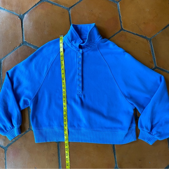 Aerie Women's Blue 1/4 Snap Oversized Slouchy Cropped Sweatshirt Size Medium M - Picture 7 of 8